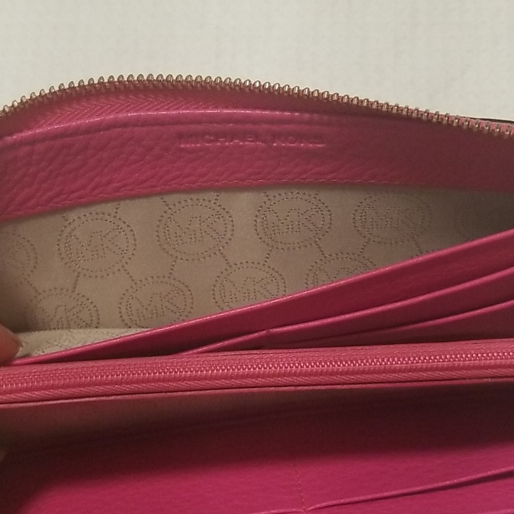 Michael Kors Pink Monogram Long Wallet - Picture 13 of 13